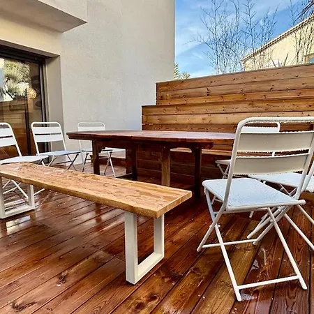 Villa Stylish House In For Quiet Groups