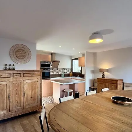 Stylish House In For Quiet Groups *