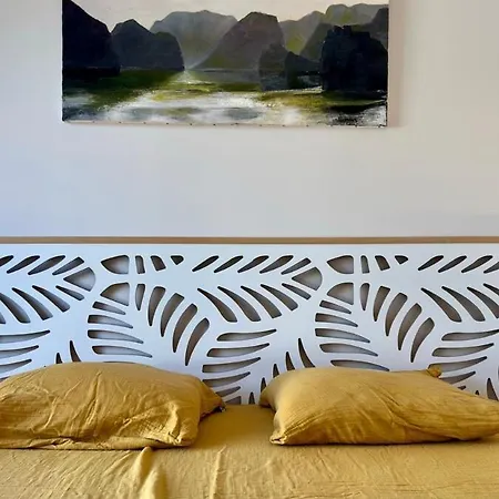Stylish House In For Quiet Groups * Sète