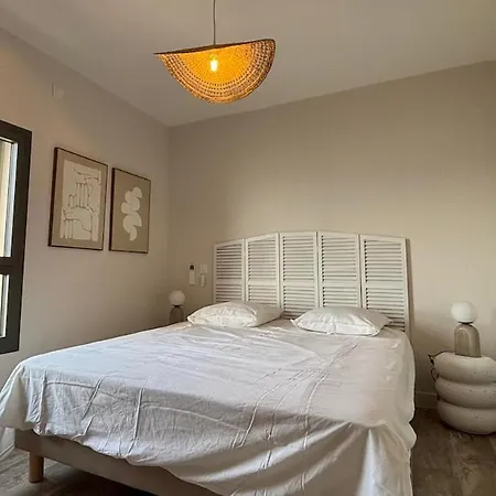 Stylish House In For Quiet Groups Sète